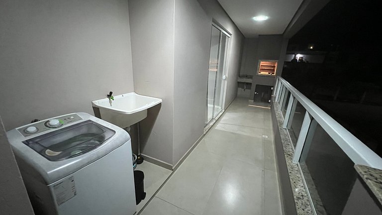 Apartamento 2 dormitórios e 2 wc para 4 pessoas em Bombinhas