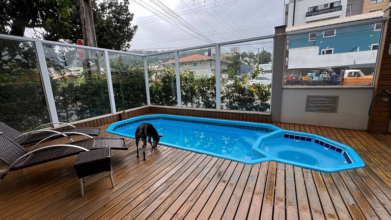 Apartamento 2 dormitórios e 2 wc para 4 pessoas em Bombinhas