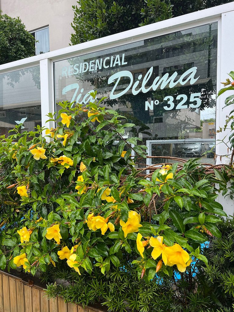 Apartamento 2 dormitórios e 2 wc para 4 pessoas em Bombinhas