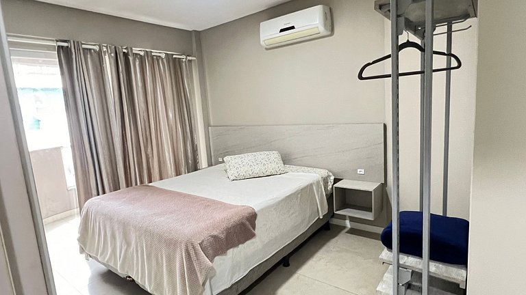 Apartamento 2 dormitórios e 2 wc para 4 pessoas em Bombinhas