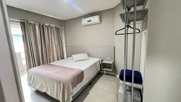 Apartamento 2 dormitórios e 2 wc para 4 pessoas em Bombinhas