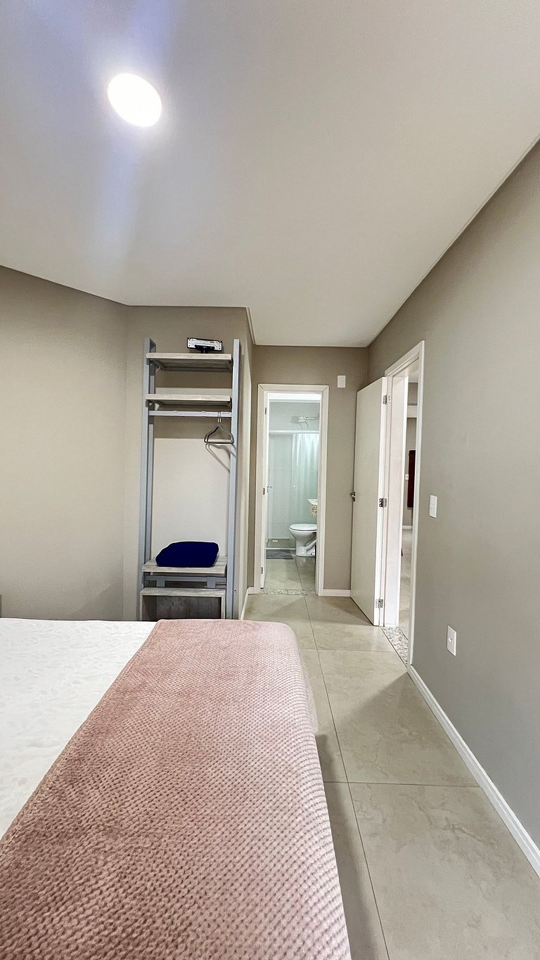 Apartamento 2 dormitórios e 2 wc para 4 pessoas em Bombinhas