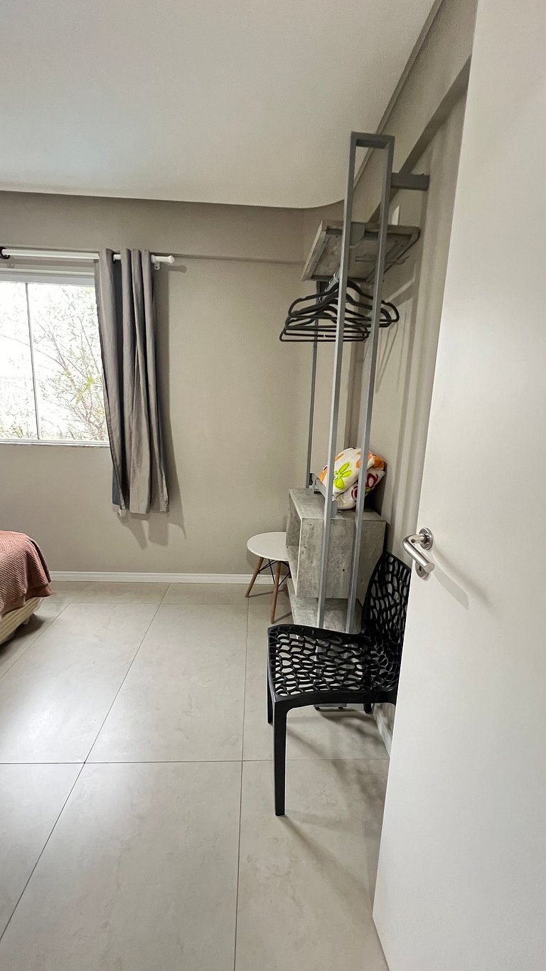 Apartamento 2 dormitórios e 2 wc para 4 pessoas em Bombinhas