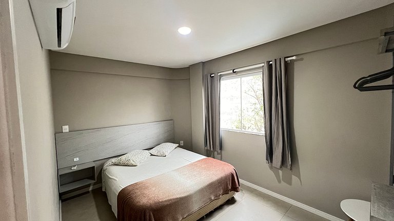 Apartamento 2 dormitórios e 2 wc para 4 pessoas em Bombinhas